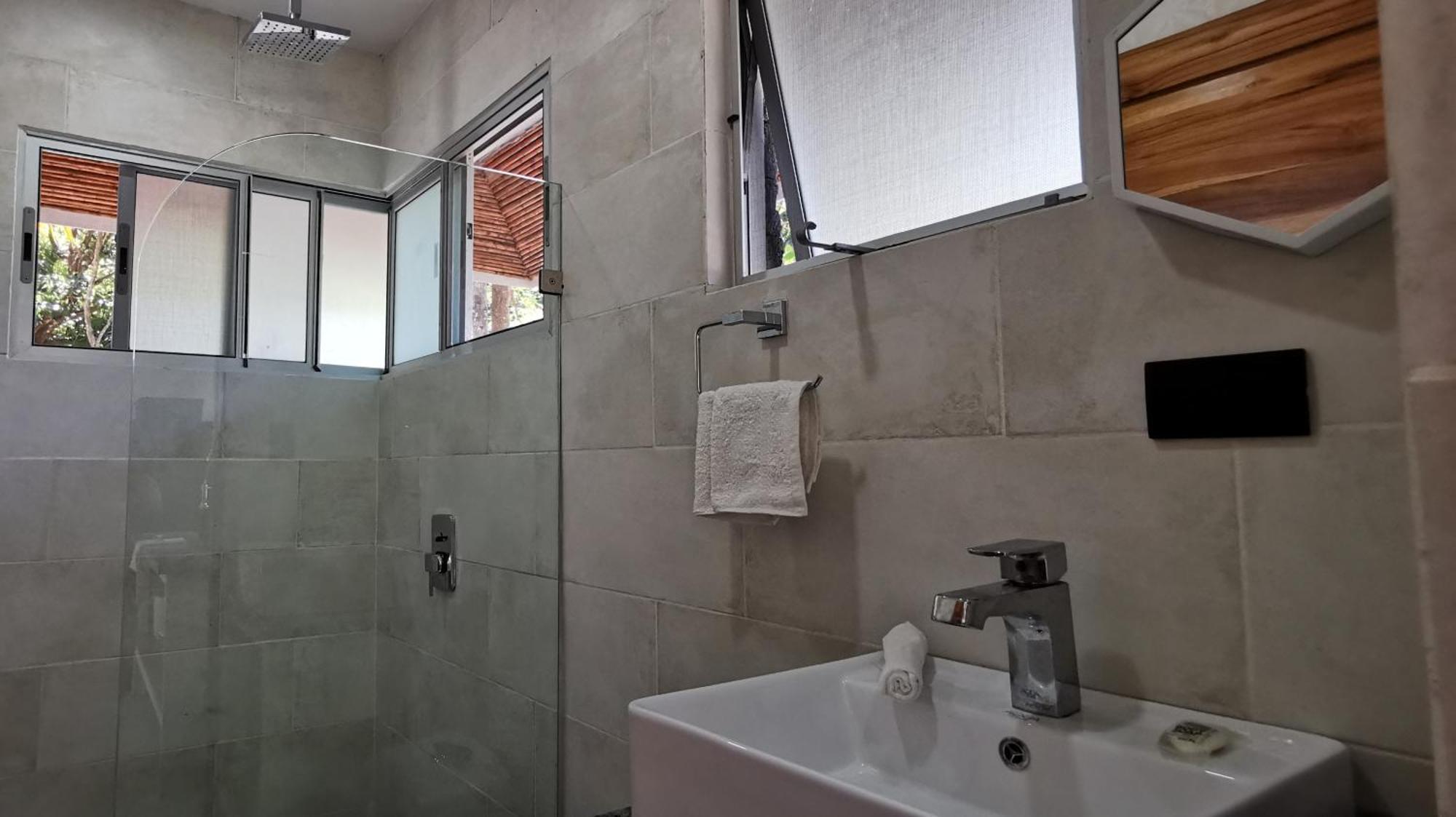 Armadillo Eco Bungalows - Santa Teresa Playa Santa Teresa  Room photo